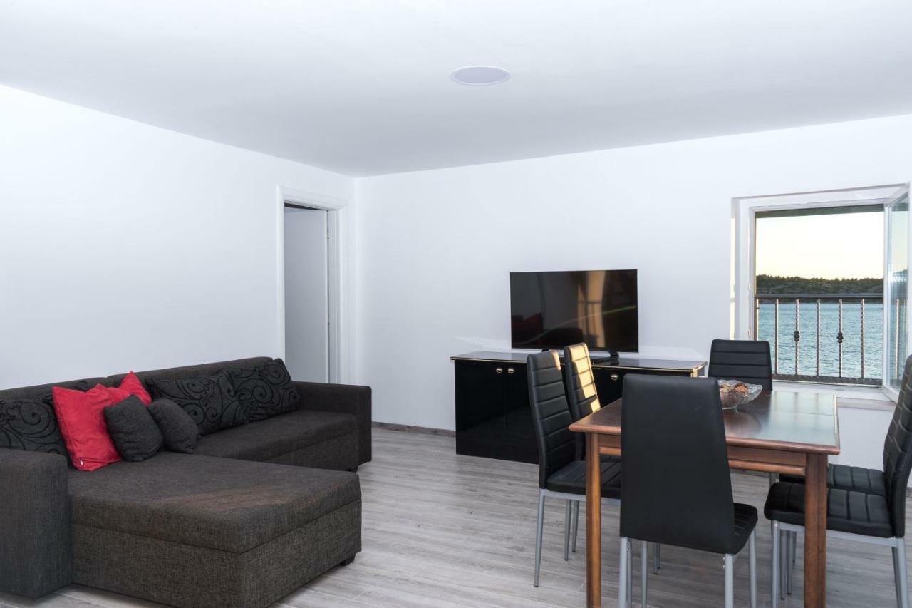 Bounty Apartments ชิเบนิก ภายนอก รูปภาพ