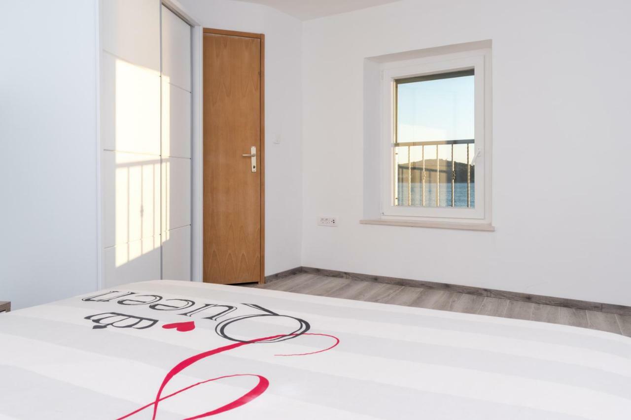 Bounty Apartments ชิเบนิก ภายนอก รูปภาพ